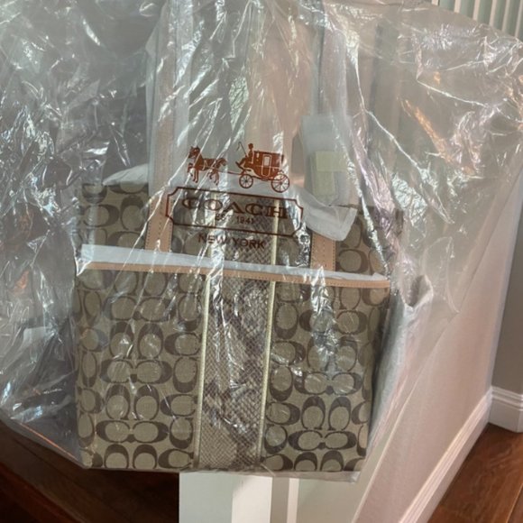 Coach Signature Python Stripe Tote Purse Bag Khaki/Natural ( new with tag) - Picture 5 of 9